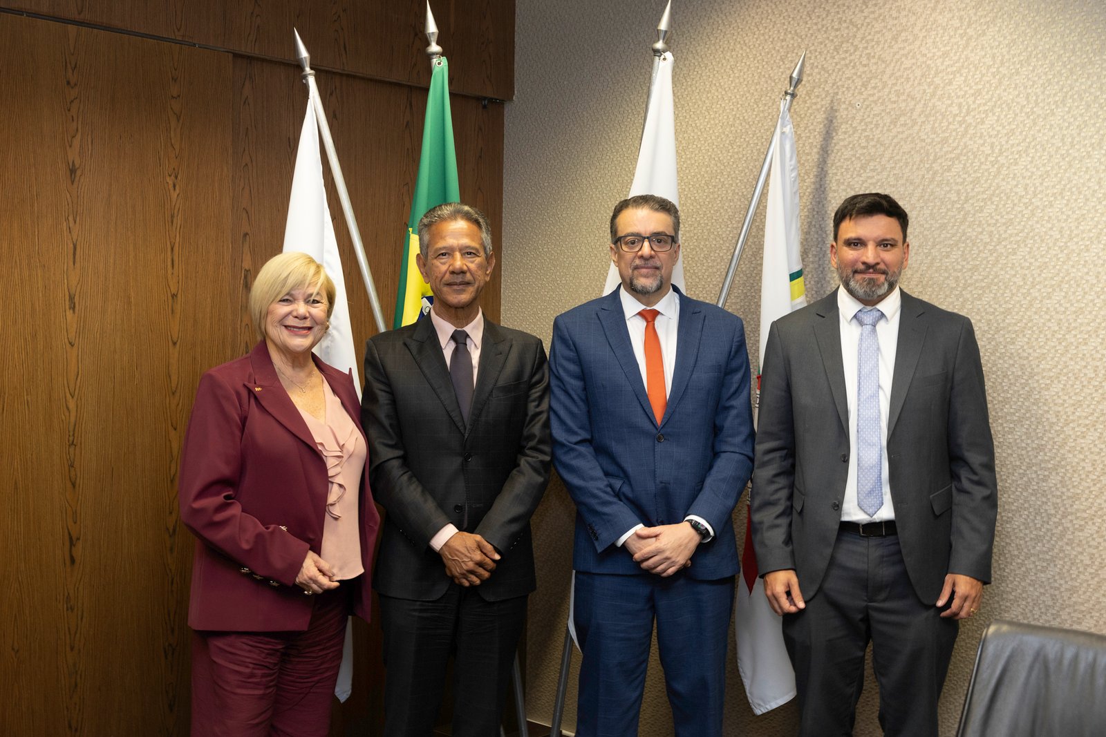 Frente Mineira de Prefeitos (FMP) se reúne com presidente do TJMG para tratar de pautas jurídicas e institucionais